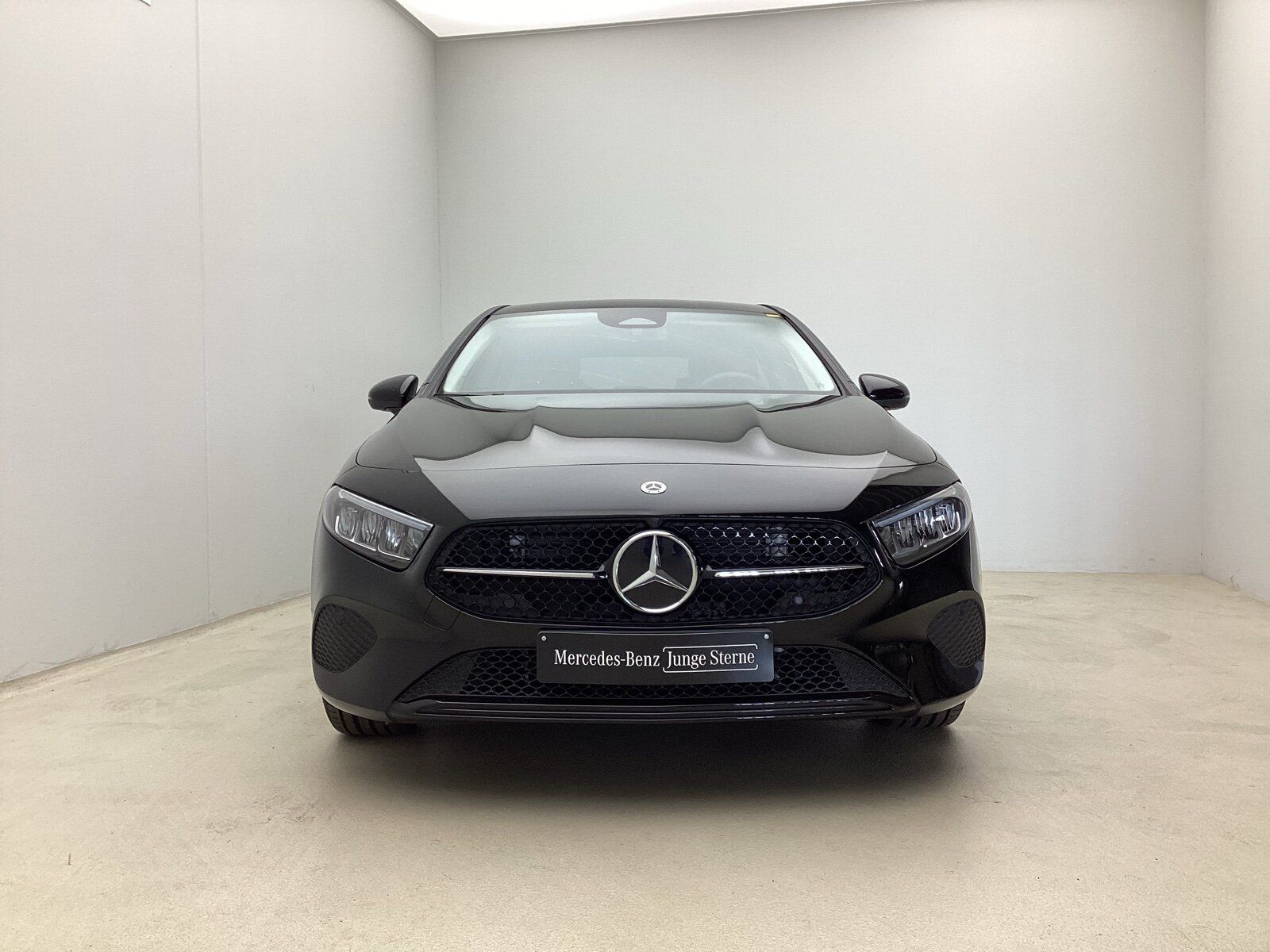 Mercedes-Benz A 180 Prog MBUX Prem LED Night 18Zoll WinterP foto 2