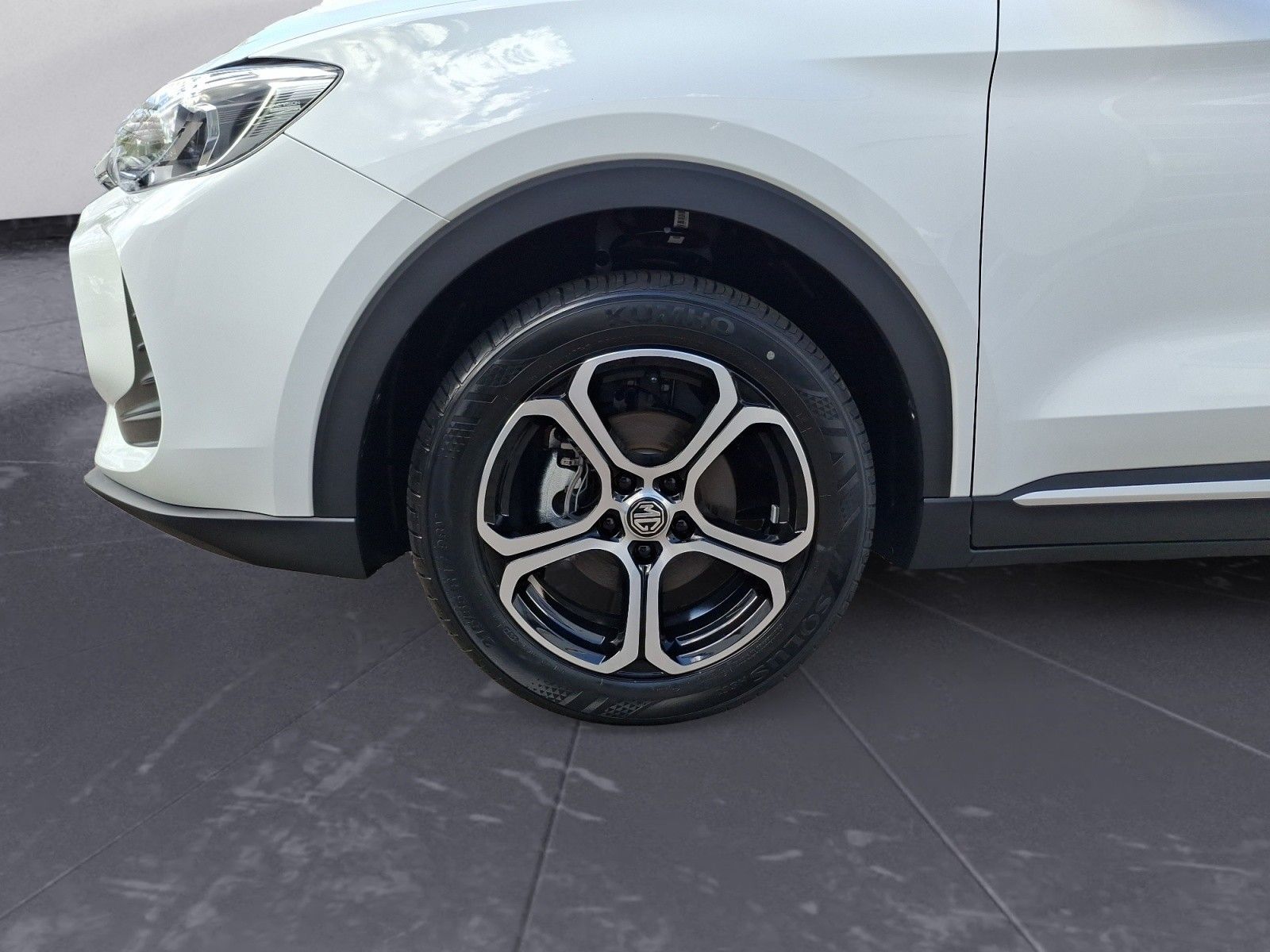 MG ZS