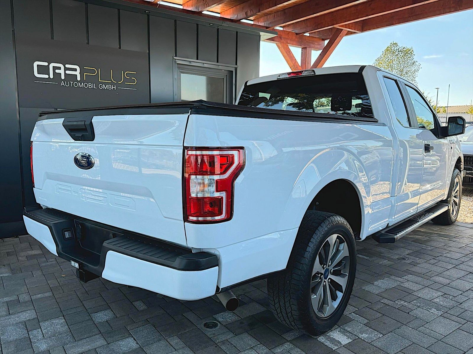 Fahrzeugabbildung Ford F150 5.0 V8 STX Offroad 4x4 SuperCab Long Bed