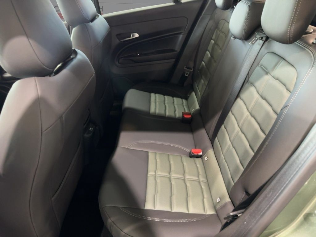 Fahrzeugabbildung Jeep Avenger 4xe Overland MATRIX NAVI 360-GRAD WINTER