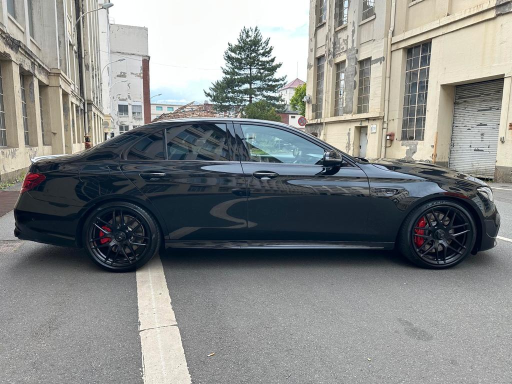 Mercedes-Benz E 63 AMG