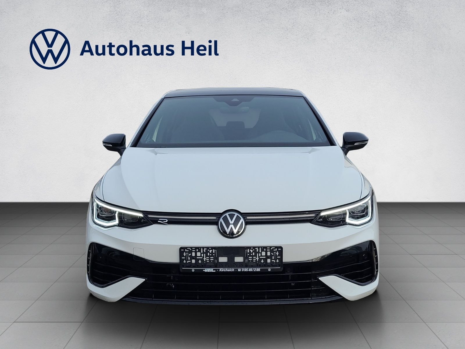 Volkswagen Golf VIII R 2.0 TSI DSG 4M BlackStyle Akra foto 2