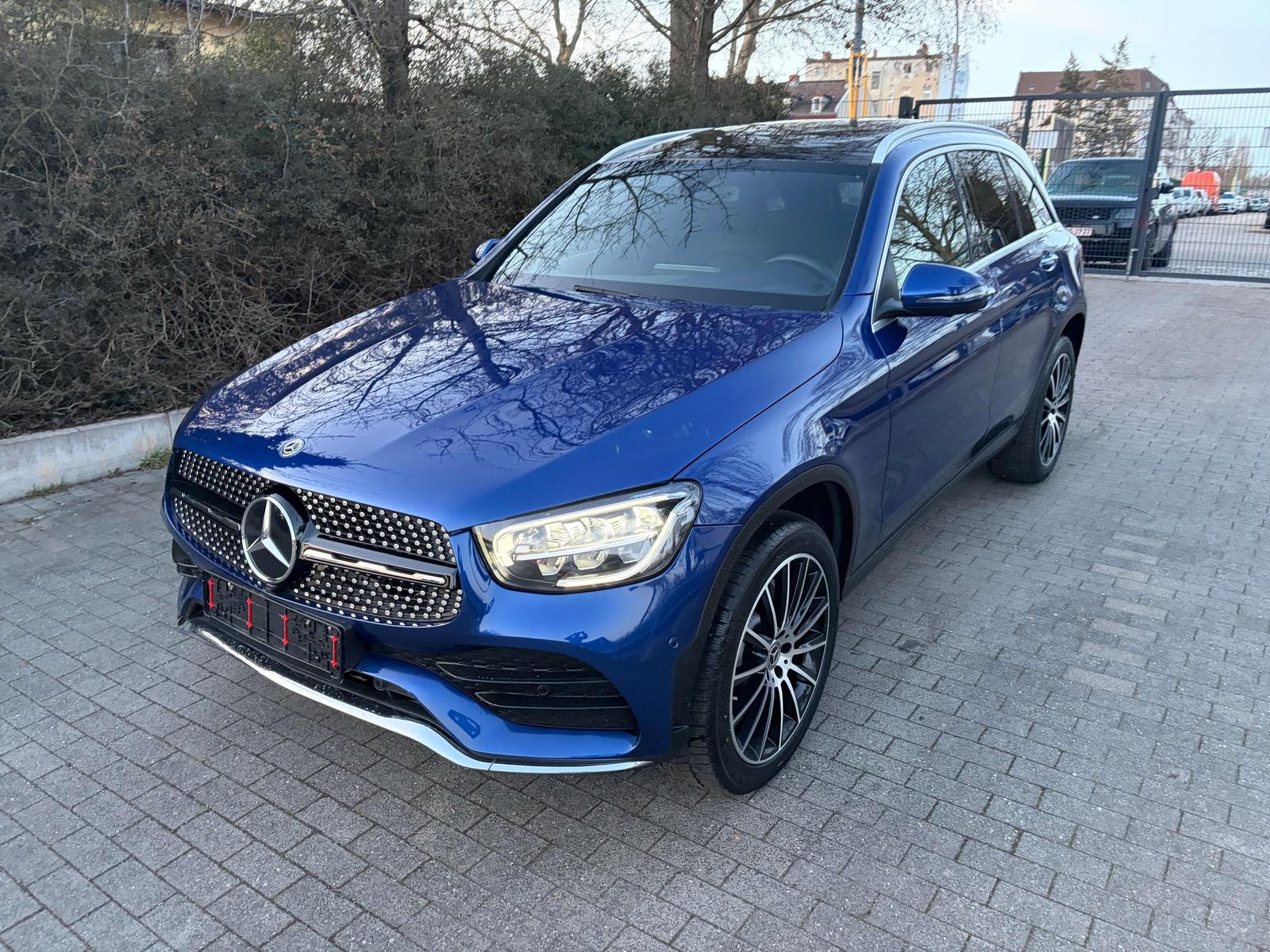 Mercedes-Benz GLC 300 GLC 300 4Matic/20  /PANO/K-GO/Burmester/