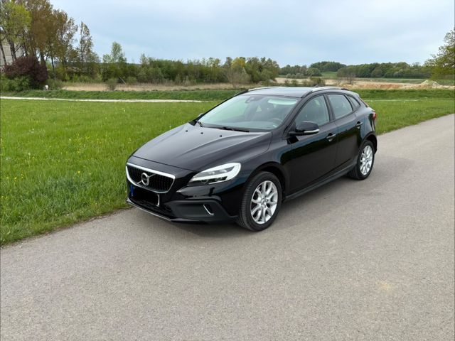 VOLVO V40 CC