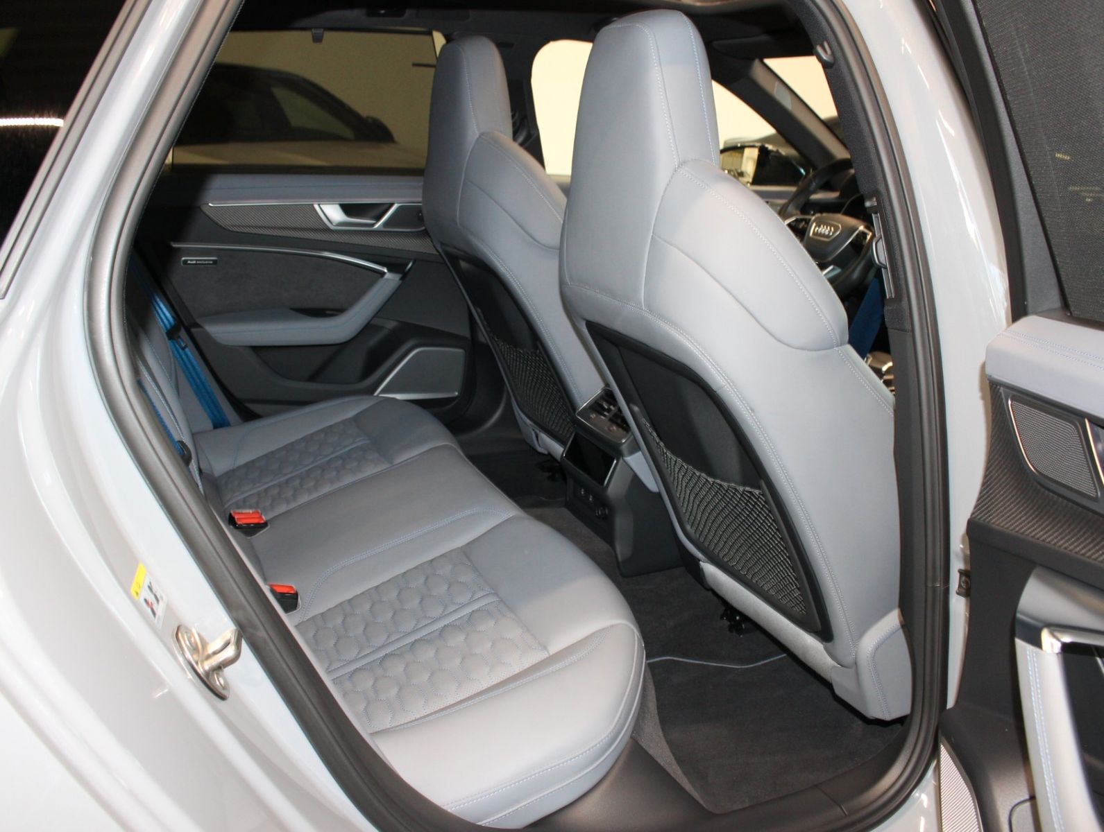 Fahrzeugabbildung Audi RS6 Avant 4.0 TFSI quattro B&O*Pano*VOLL