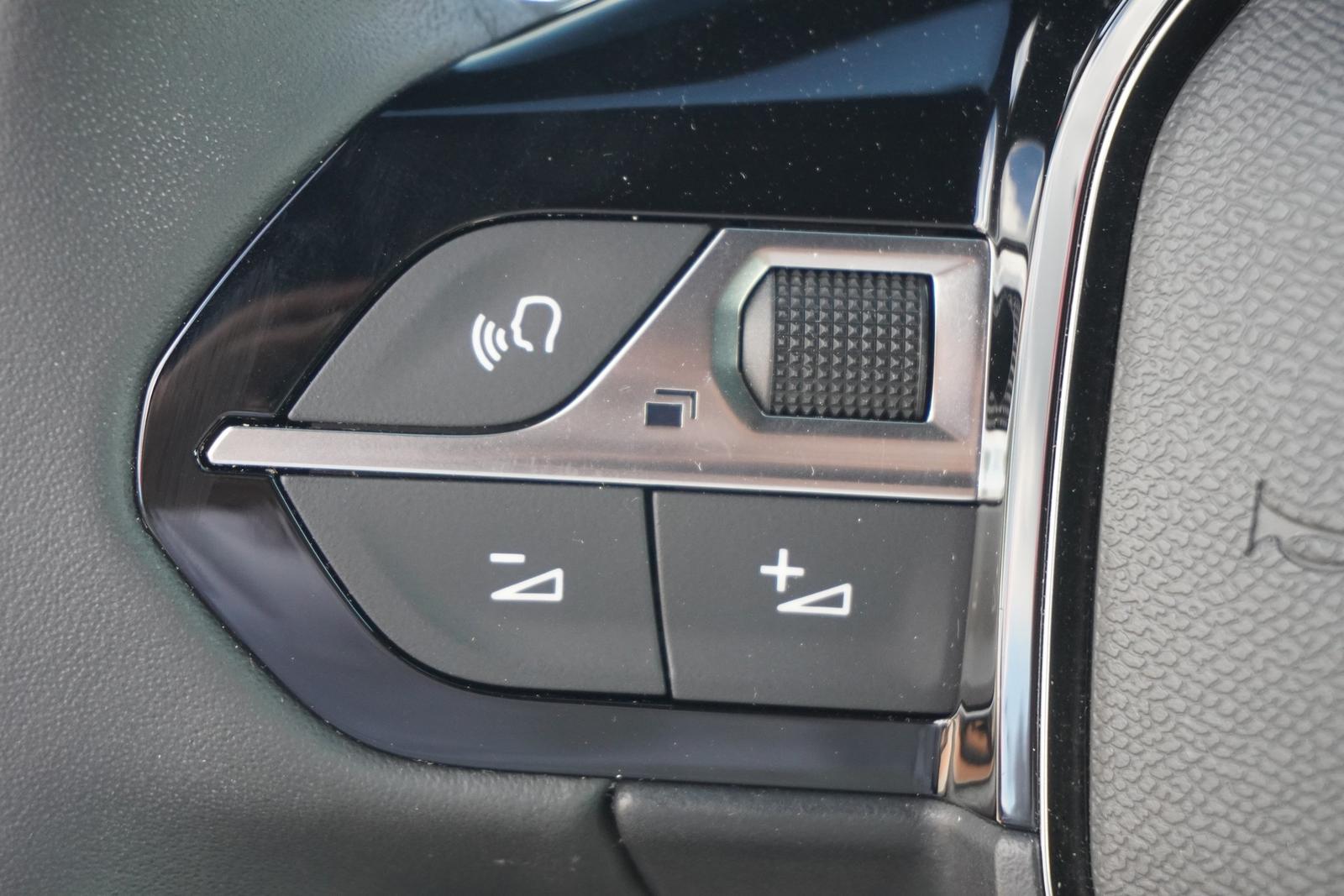 Peugeot 2008 1.2 PureTech Aut. LED Android Apple Kamera