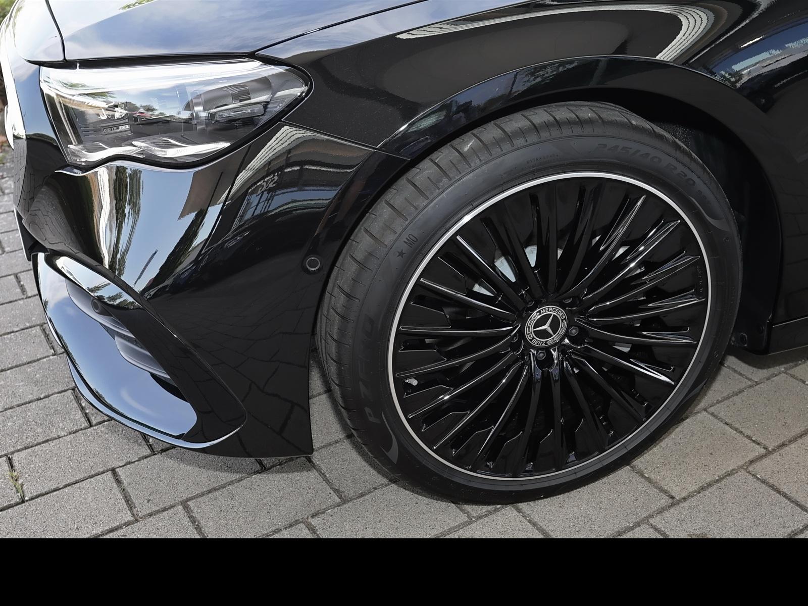 Mercedes-Benz E 220 d 4M AMG MBUX+DIG-LED+360°+AHK+Pano+Distro
