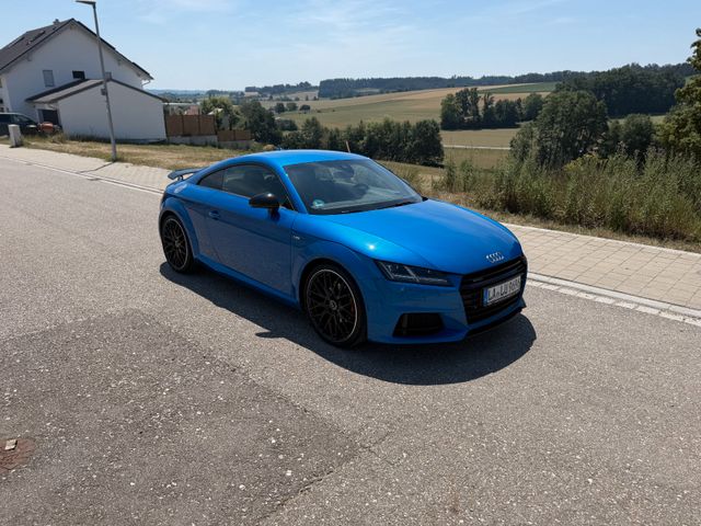 AUDI TT Coupe 2.0 TFSI S tronic quattro -