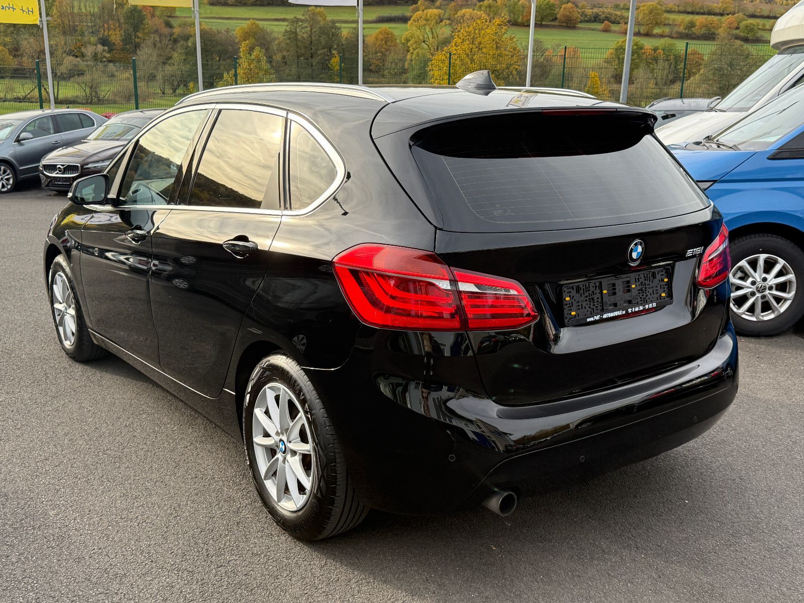 Fahrzeugabbildung BMW 218 Active Tourer Advantage GRA LED PDC SHZ