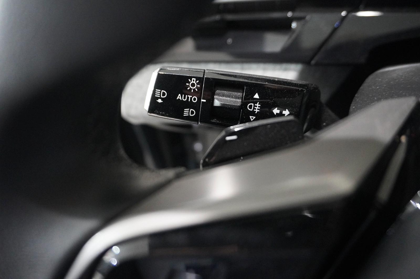 Peugeot 3008 Hybrid 145 ALLURE E-DSC NAVI/LED/360°/SPORT