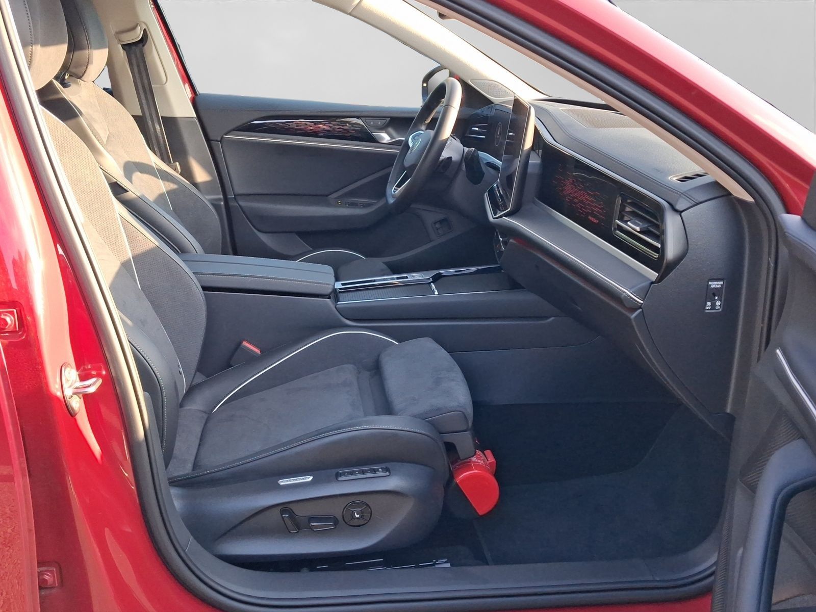 Volkswagen Passat Variant eHybrid DSG ELEGANCE NAVI AHK KAM foto 4