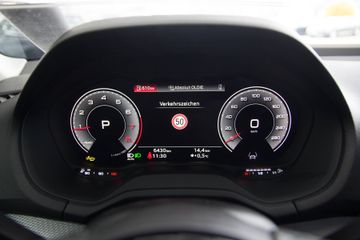 Audi Q2 35 TFSI Advanced MATRIXKAMERASHZG