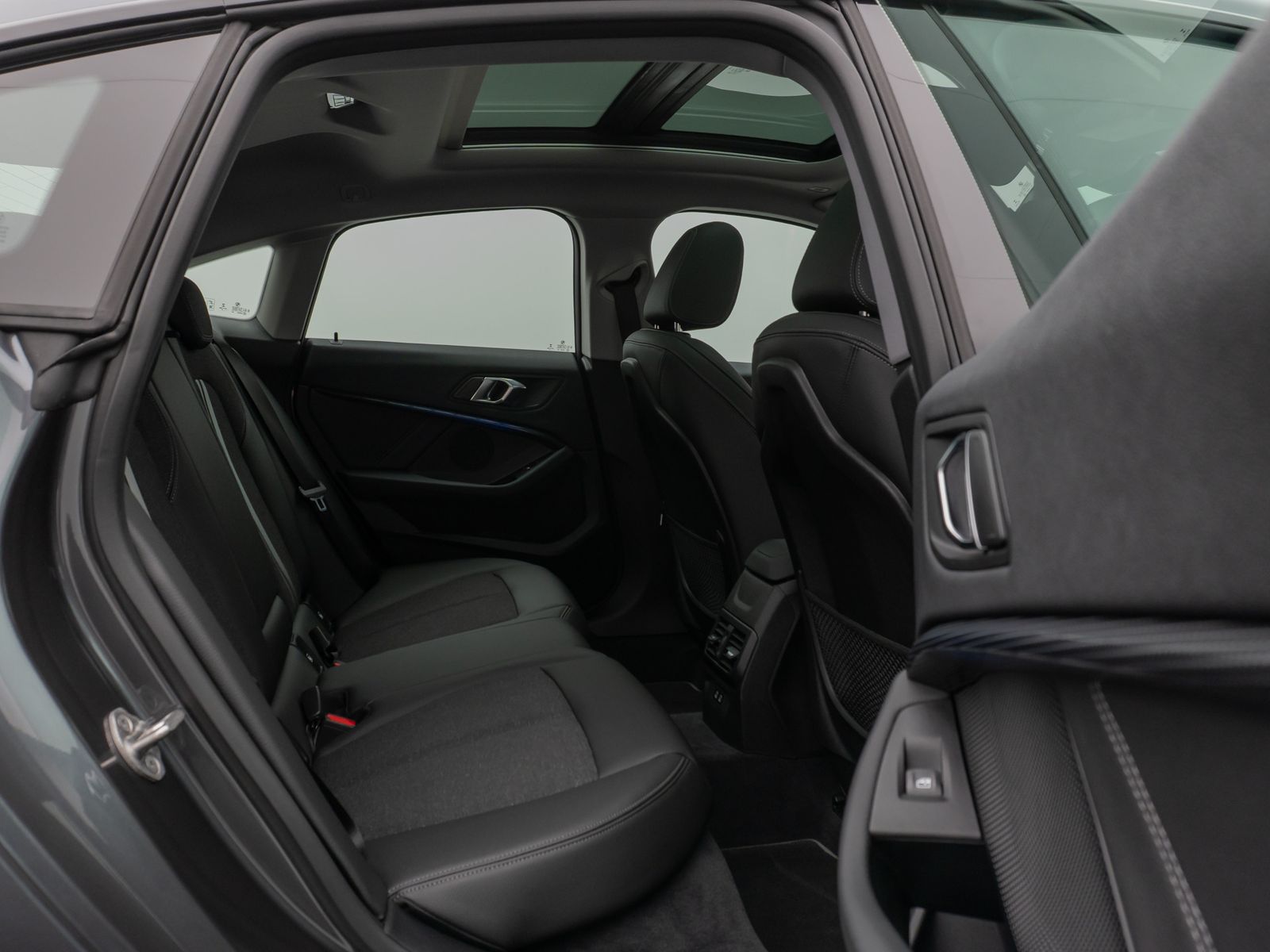 Fahrzeugabbildung BMW 220i Gran Coupé xD Sport Line HUD DAB Panorama