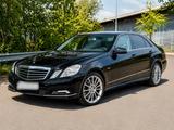 Mercedes-Benz E 220 CDI Avantgarde - 2. Ha... - gebrauchte Mercedes-Benz E 220 aus dem Jahr 2009