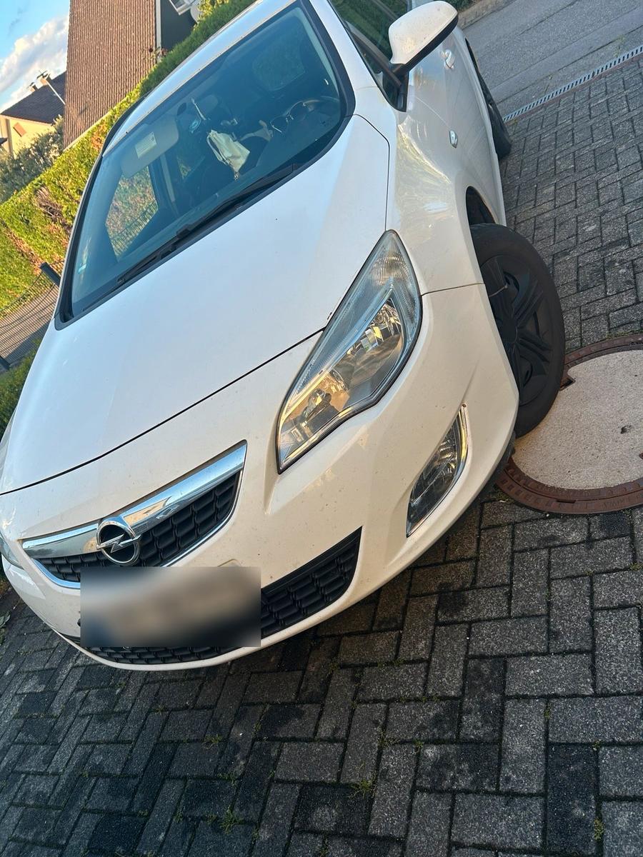 Opel Astra, 2012