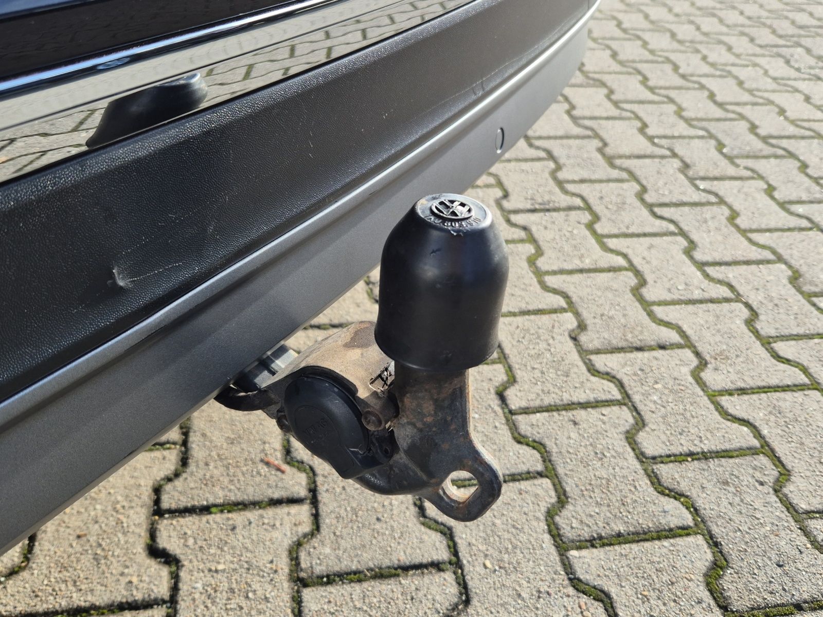 Fahrzeugabbildung Volkswagen Tiguan TDI Highline DSG 4M LED AHK Navi ACC PDC