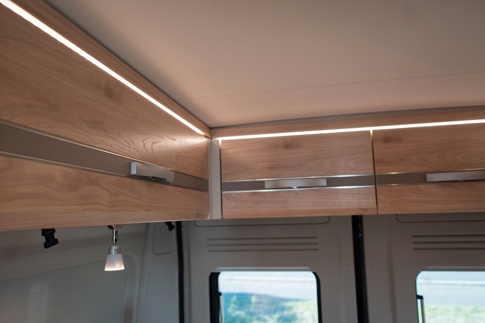 Fahrzeugabbildung Dethleffs Globetrail 540 DR Fiat Rahmenfenster, Markise