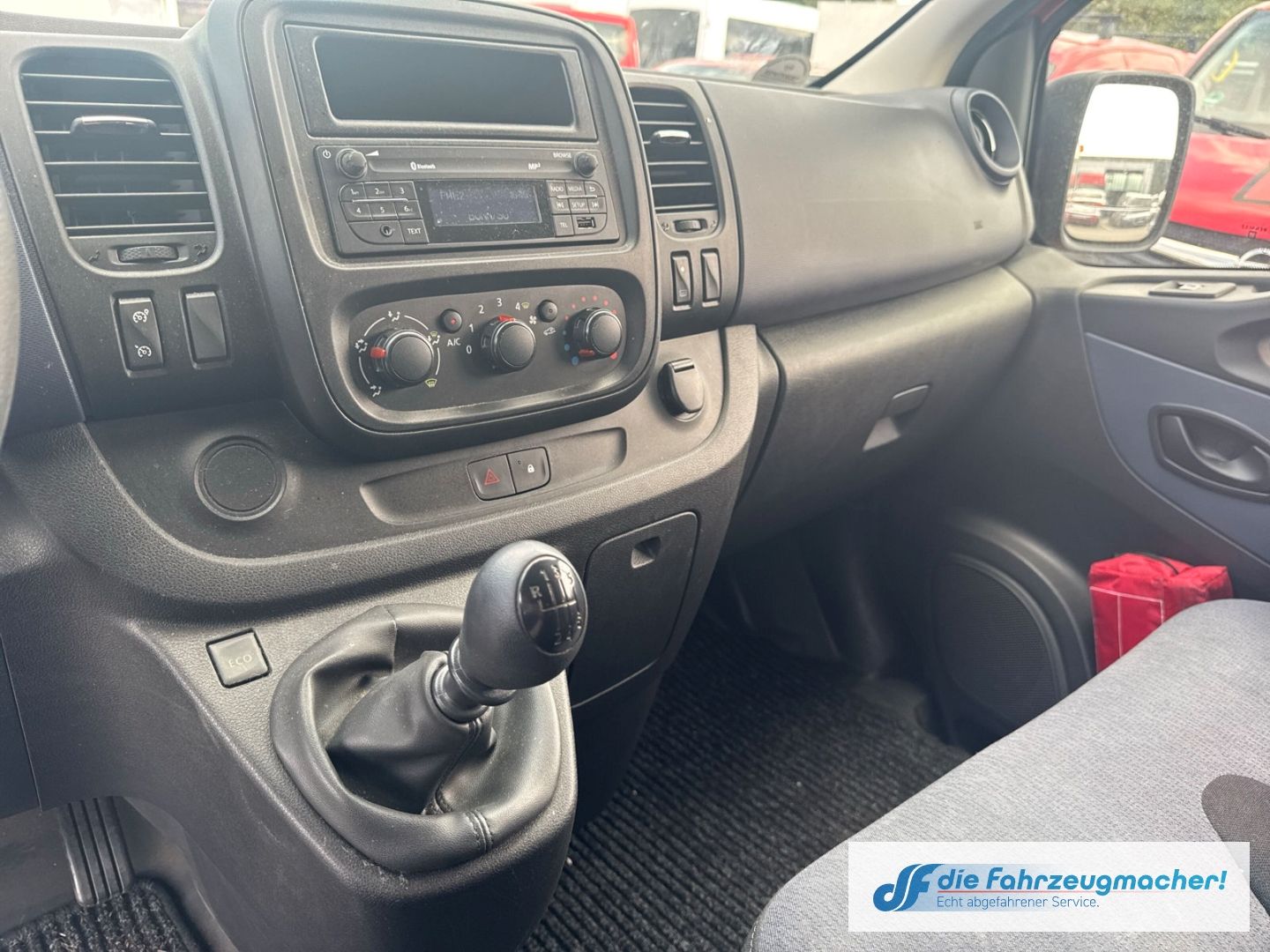 Fahrzeugabbildung Opel Vivaro B Kombi 9Si. L1H1 2,7t *2671 *EXPORT