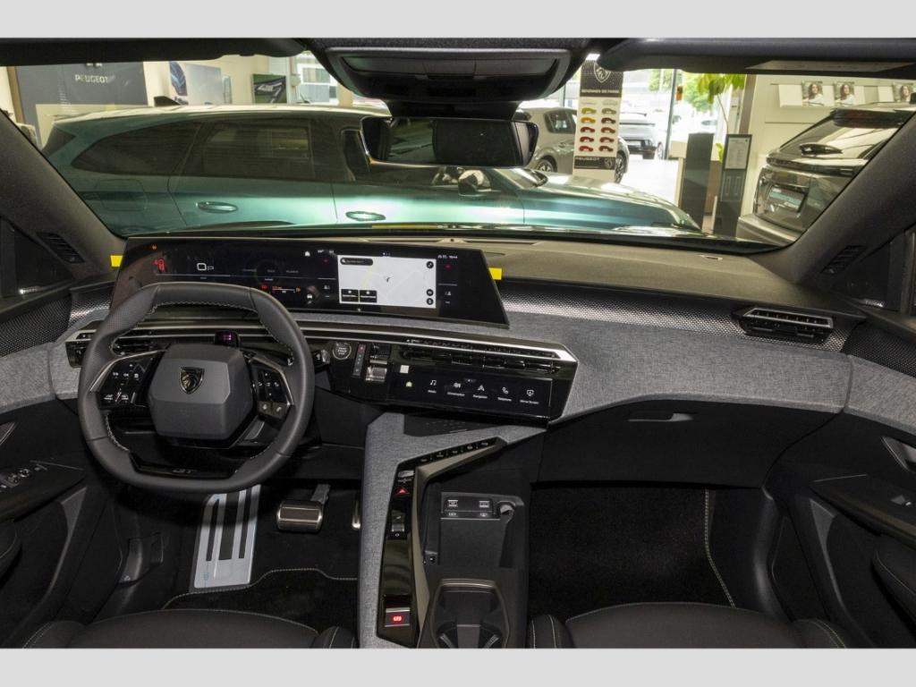 Peugeot 3008 GT  Exclusive 1.2 Mild-Hybrid KlimaSitze