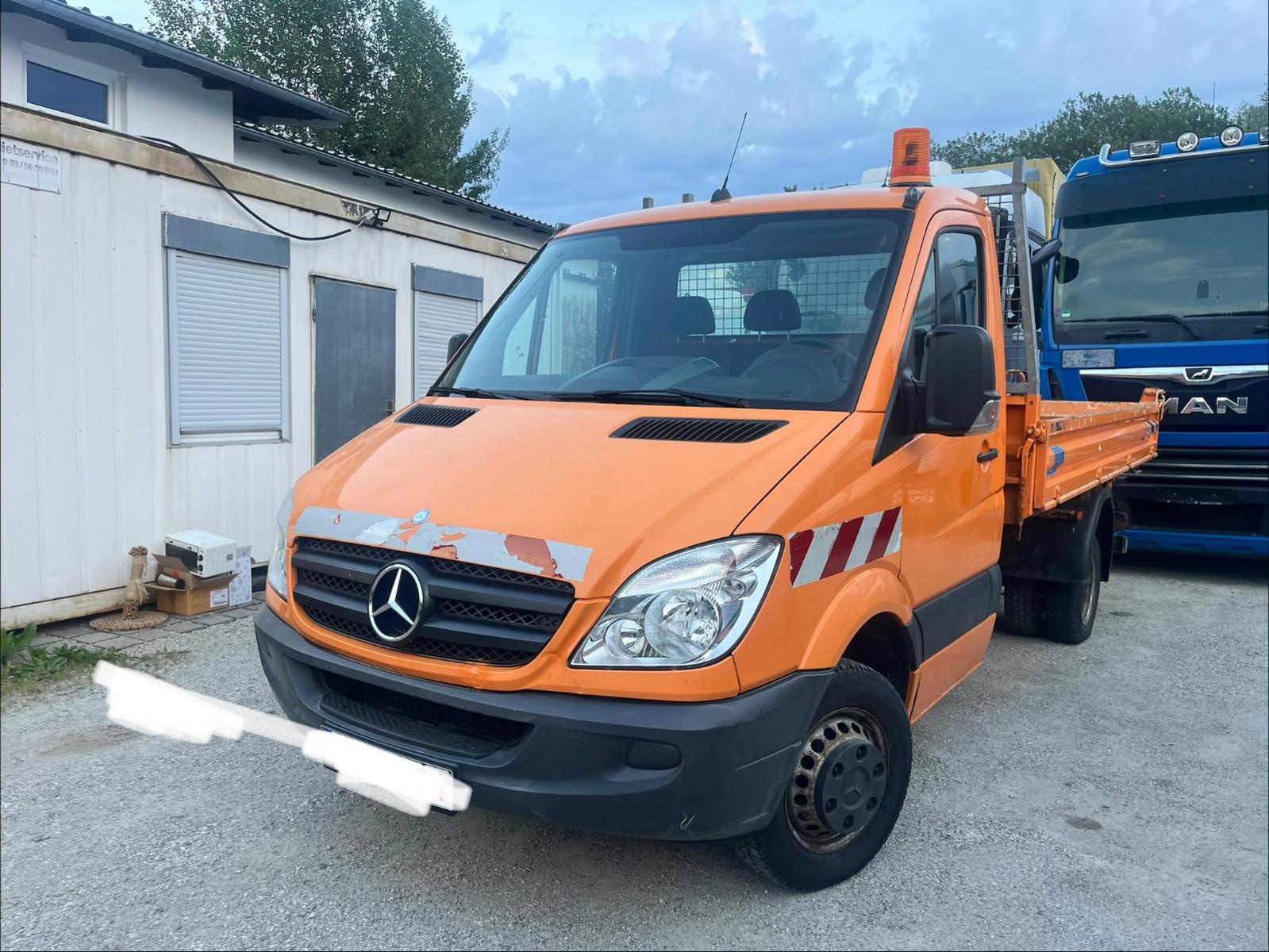 Mercedes-Benz 513 Kipper