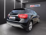 Mercedes-Benz GLA 200 Automatik Bi-Xenon Navi Tempomat PDC USB - : Geländewagen, Us