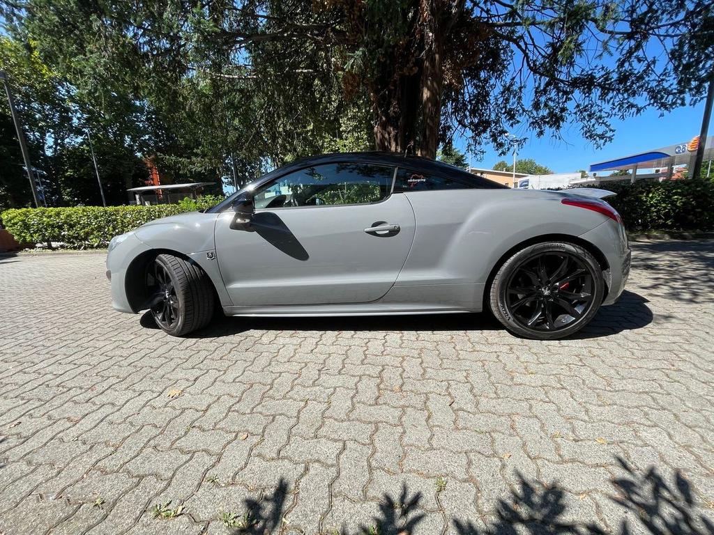 Peugeot RCZ