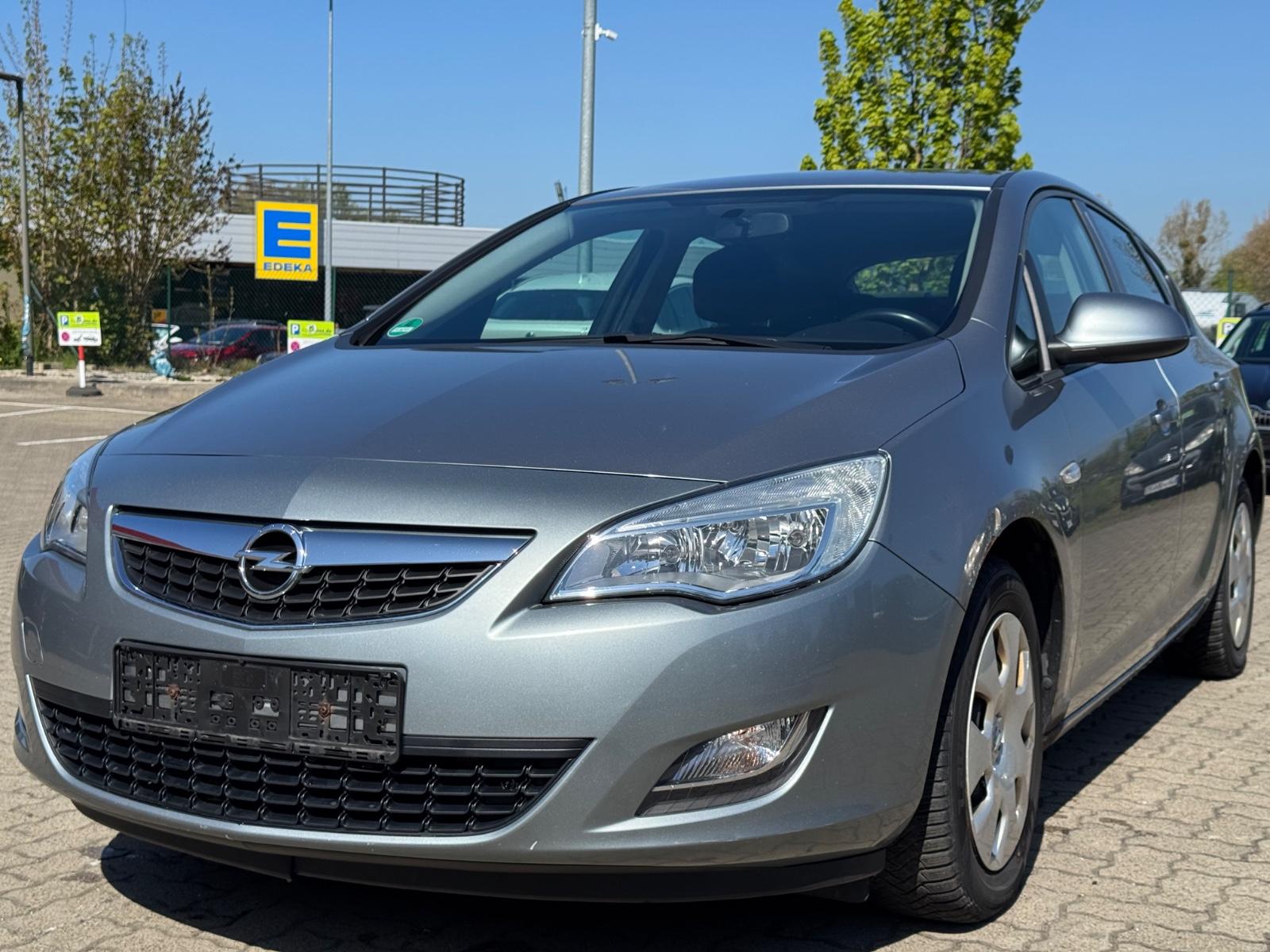 Opel Astra J Lim. 5-trg. Edition Klima/AHK/Tempomat