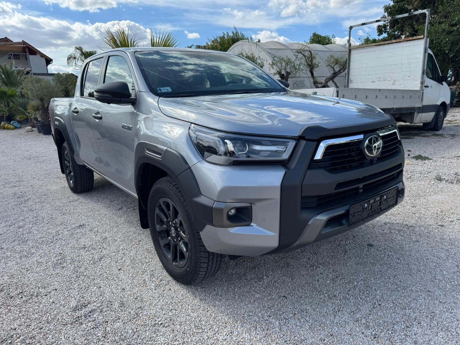 Toyota Hilux INVINCIBLE 2.8 D-4D 4×4 JBL,360Kam,Leder