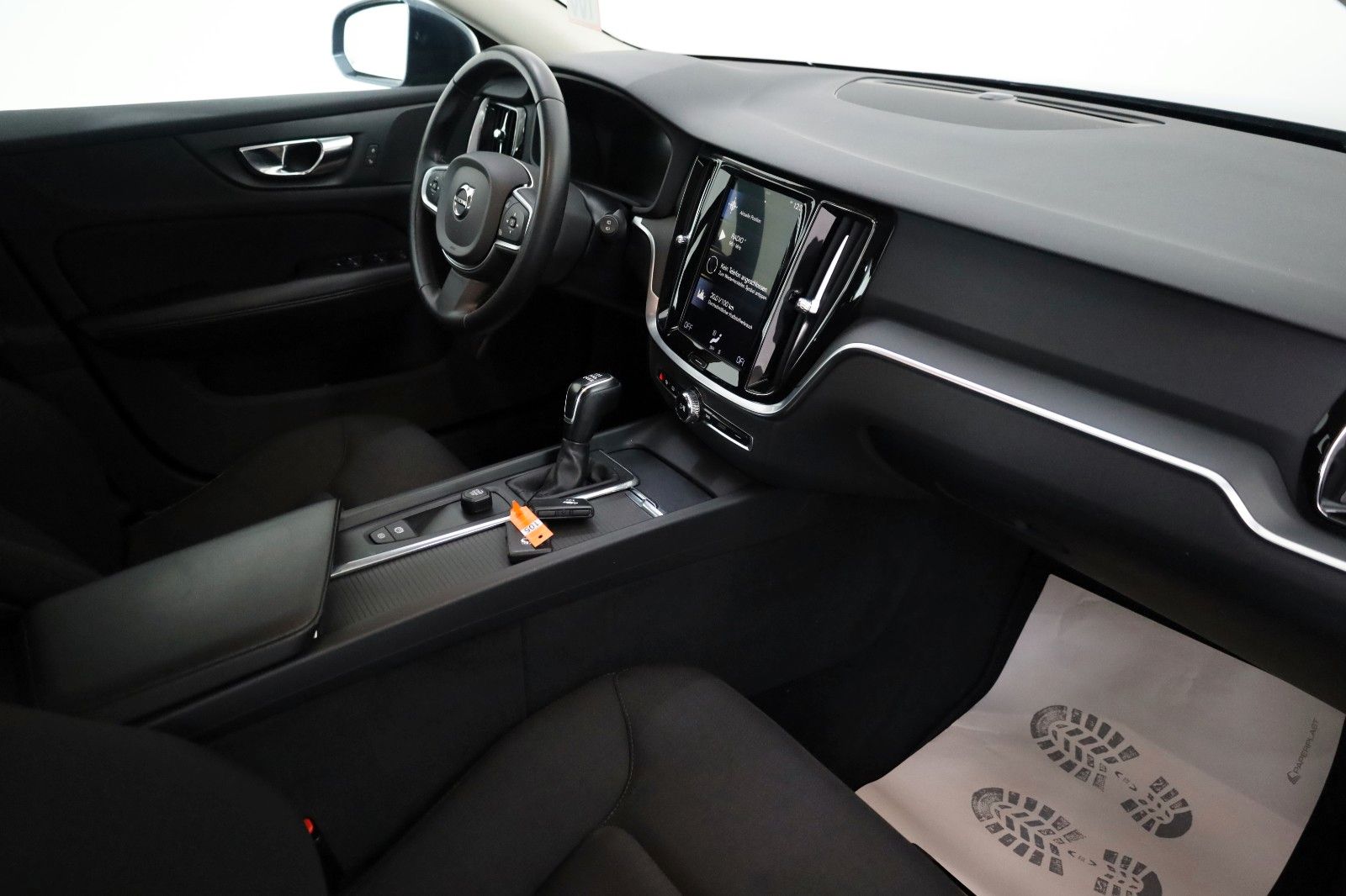 Fahrzeugabbildung Volvo V60 ,Navi,LED, PDC, 2 Zonen-Klima, 1.Hand