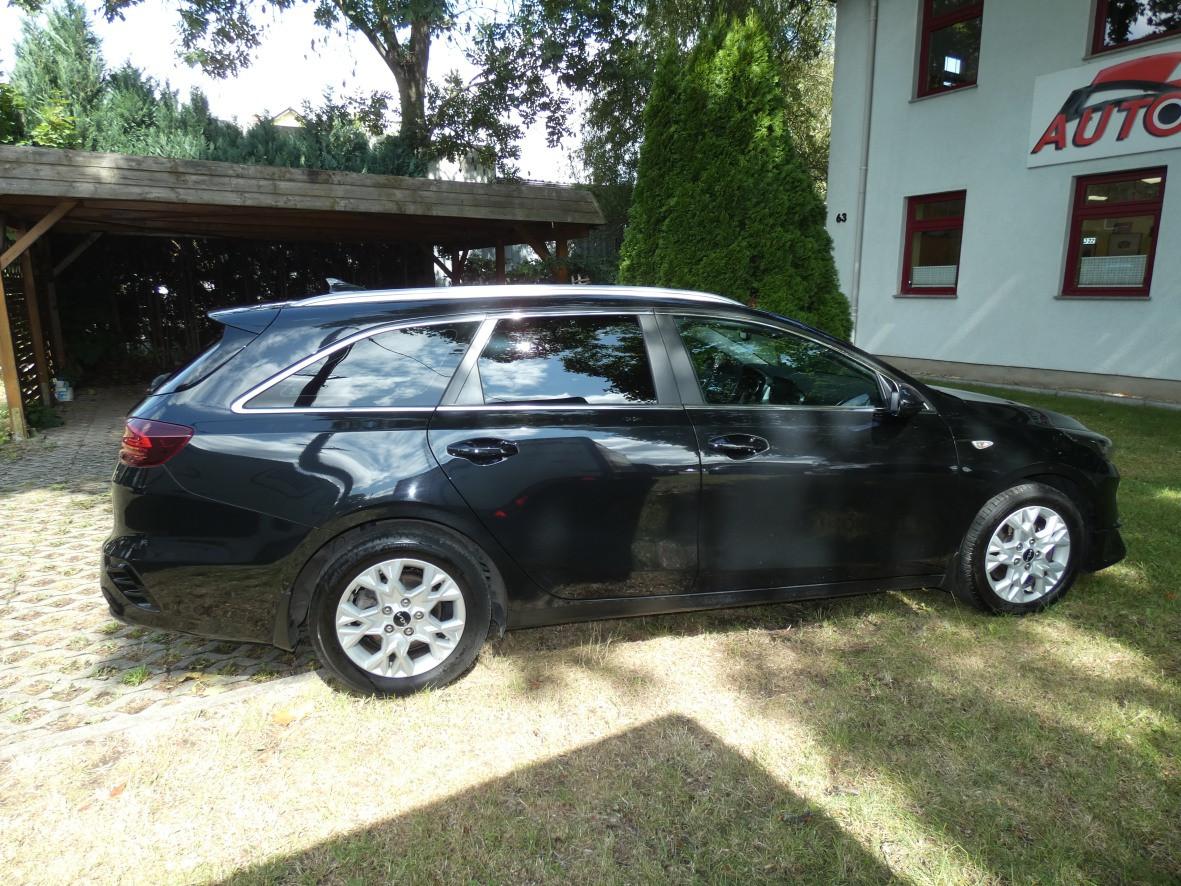 Kia cee'd SW 1.5 T-GDI Kamera LM PDC LED Klima SHZ