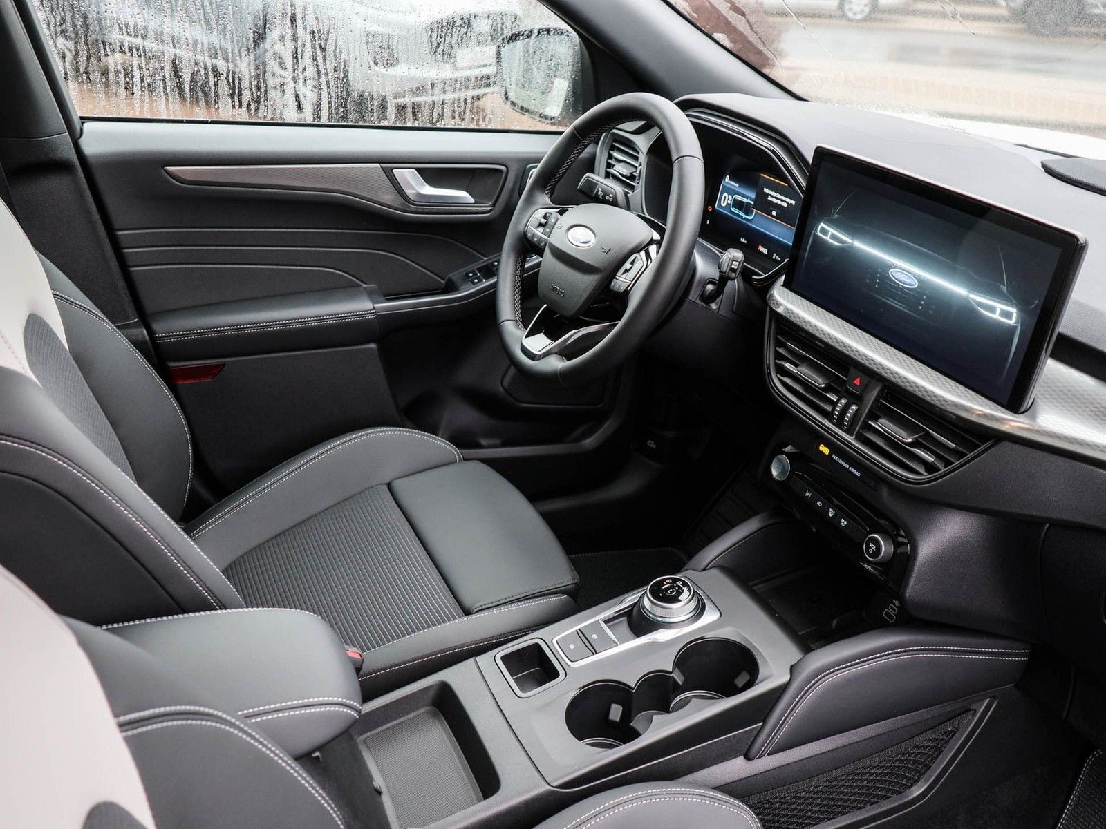 Ford Kuga Sound Edition PHEV Panoramadach imagem 3