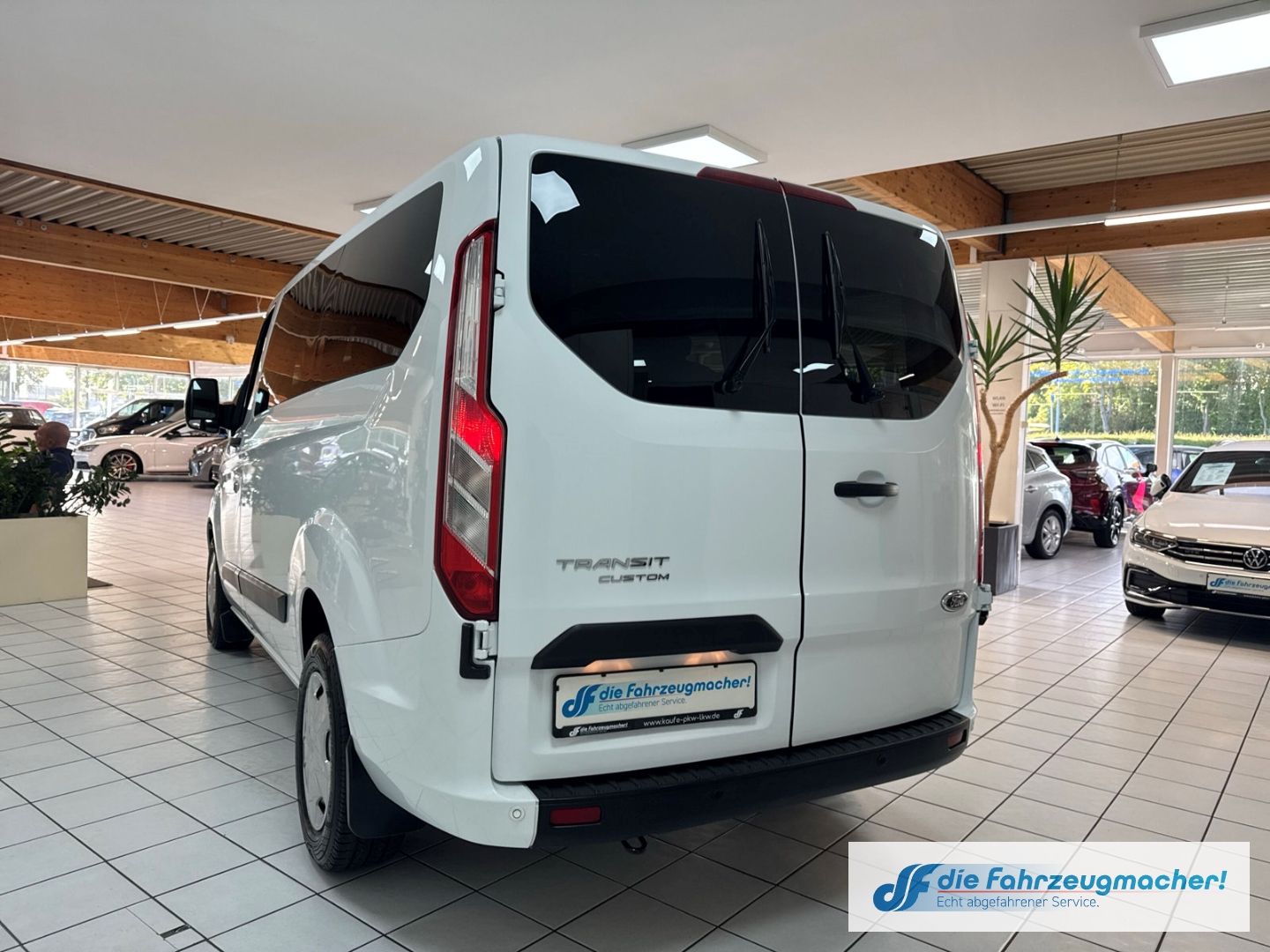 Fahrzeugabbildung Ford Transit Custom Tourneo 320 L1 Trend 2.0 TDCi EU6