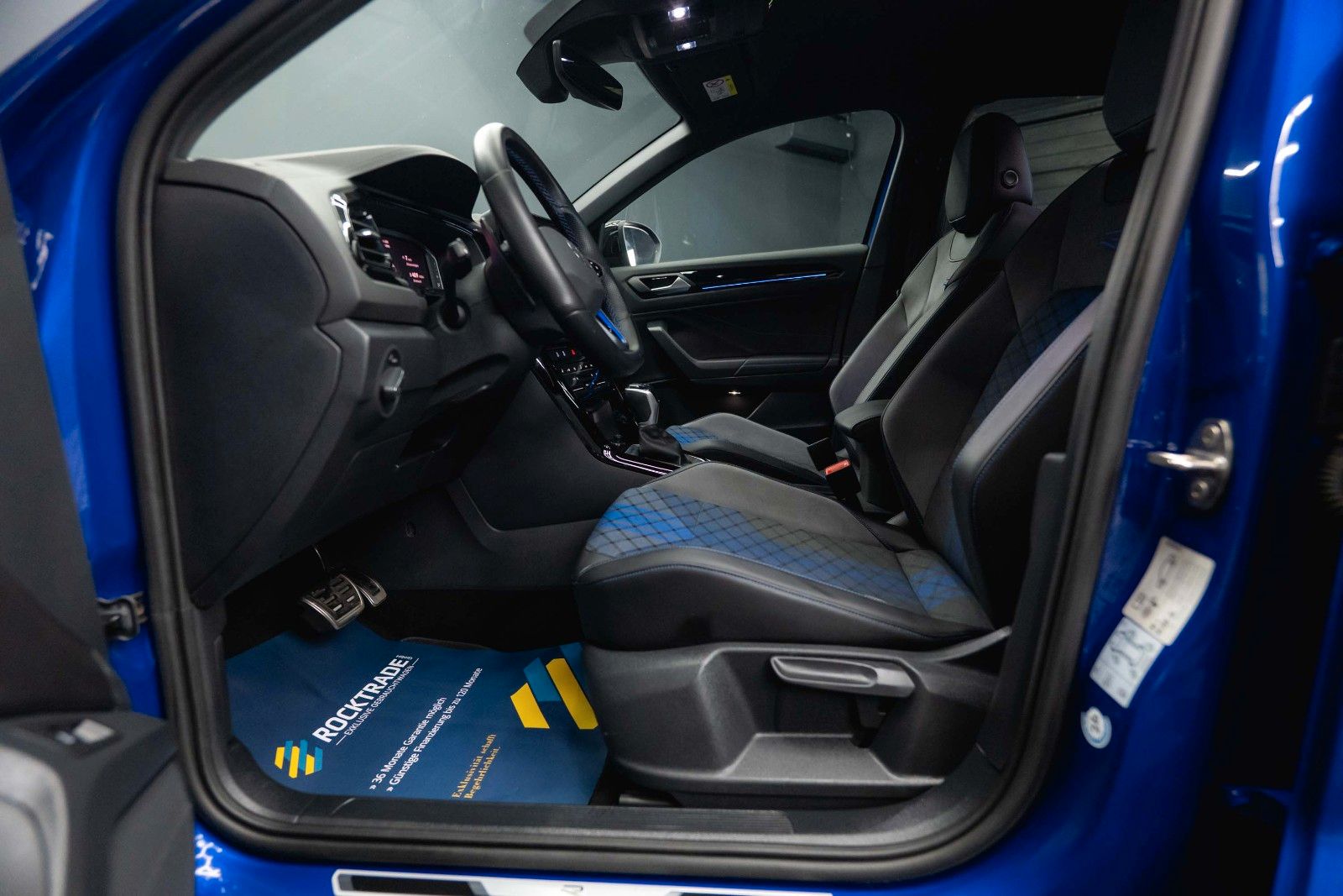 Fahrzeugabbildung Volkswagen T-Roc R 4Motion Black Design *ACC*Matrix*DAB+*