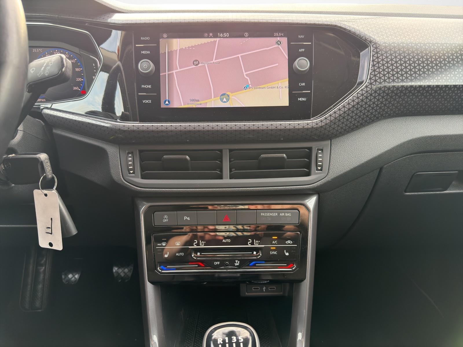Volkswagen T-Cross 1.0 TSI Style  AHK Navi LED Kamera PDC L