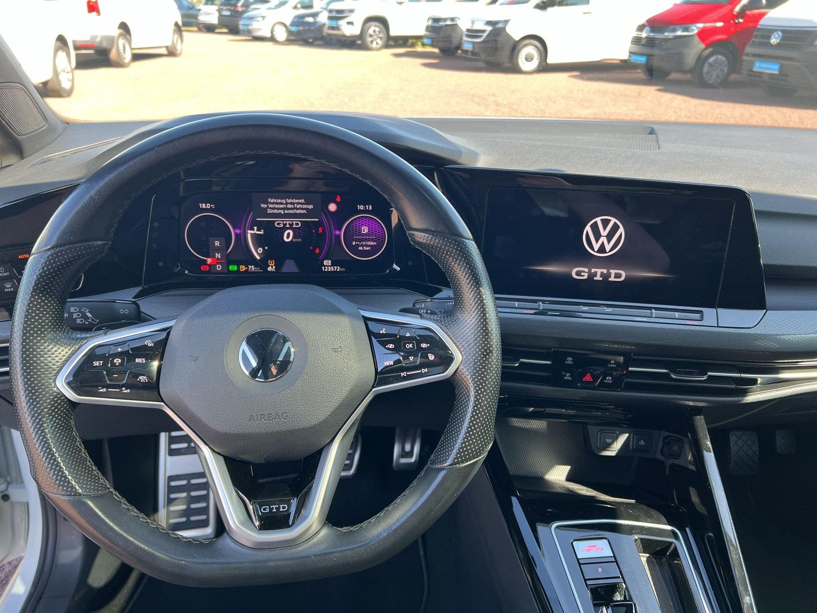 Volkswagen Golf VIII GTD DCC MATRIX APP KAMERA PANO 19", миниатюра 17