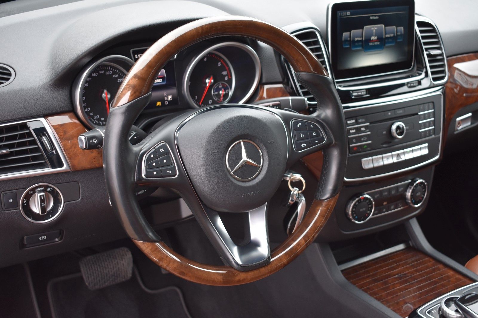 Fahrzeugabbildung Mercedes-Benz GLE 350 d 4Matic AMG line