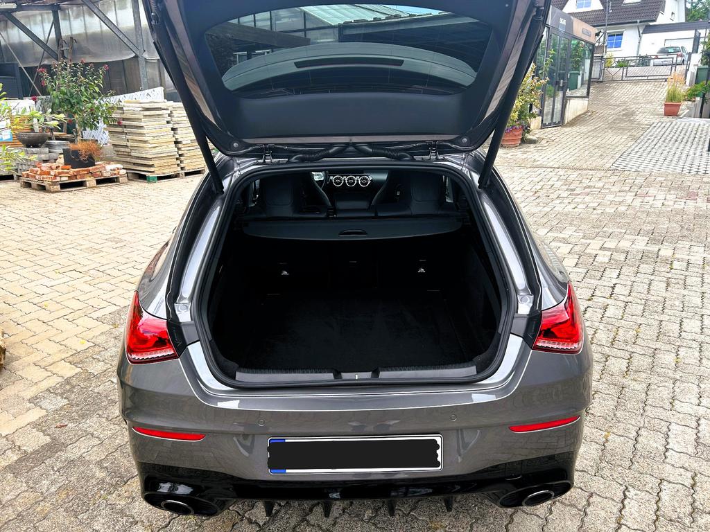 Mercedes-Benz CLA 35 AMG