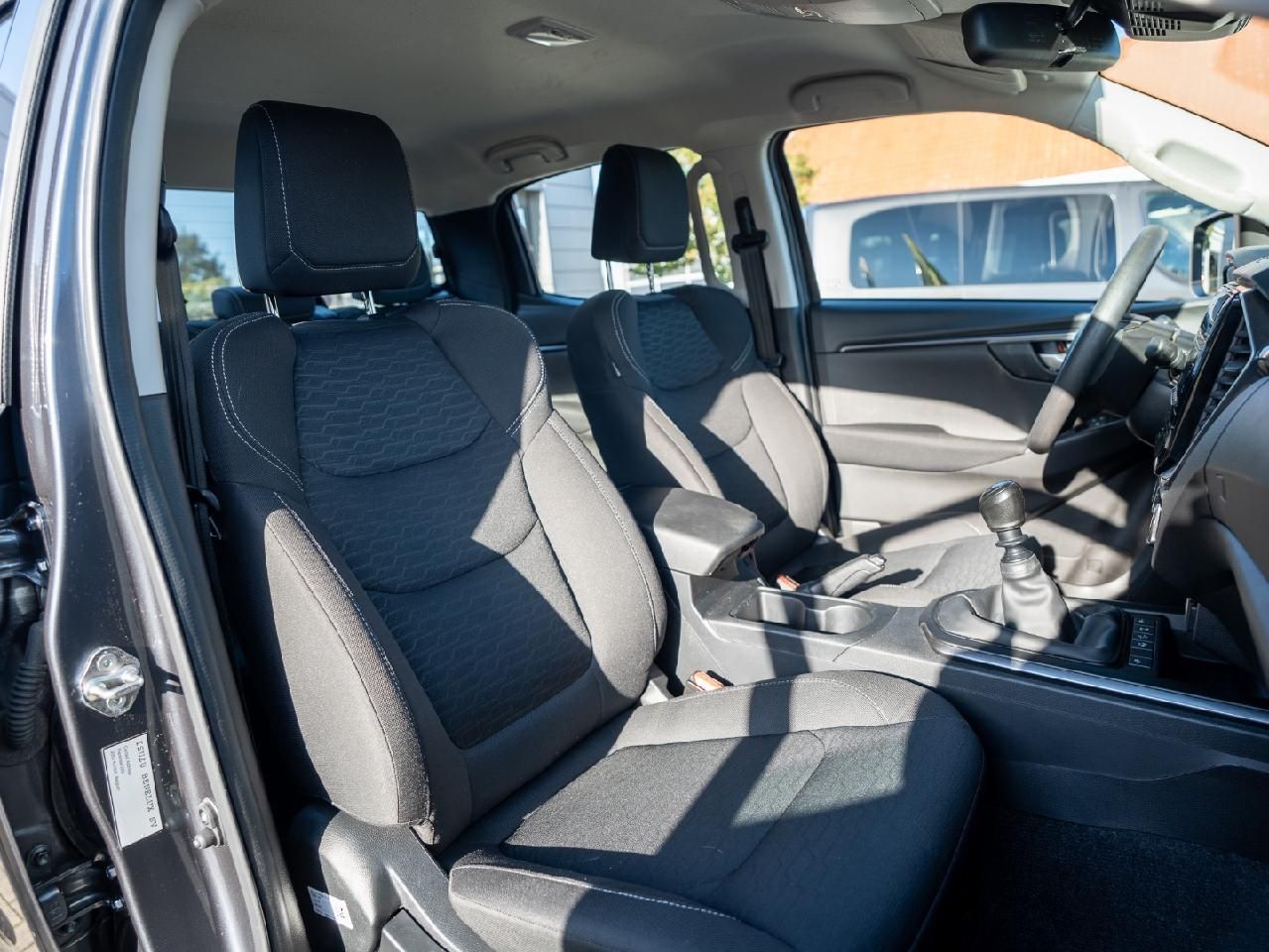 Fahrzeugabbildung Isuzu D-Max Double Cab 4WD LS mit Seilwinde