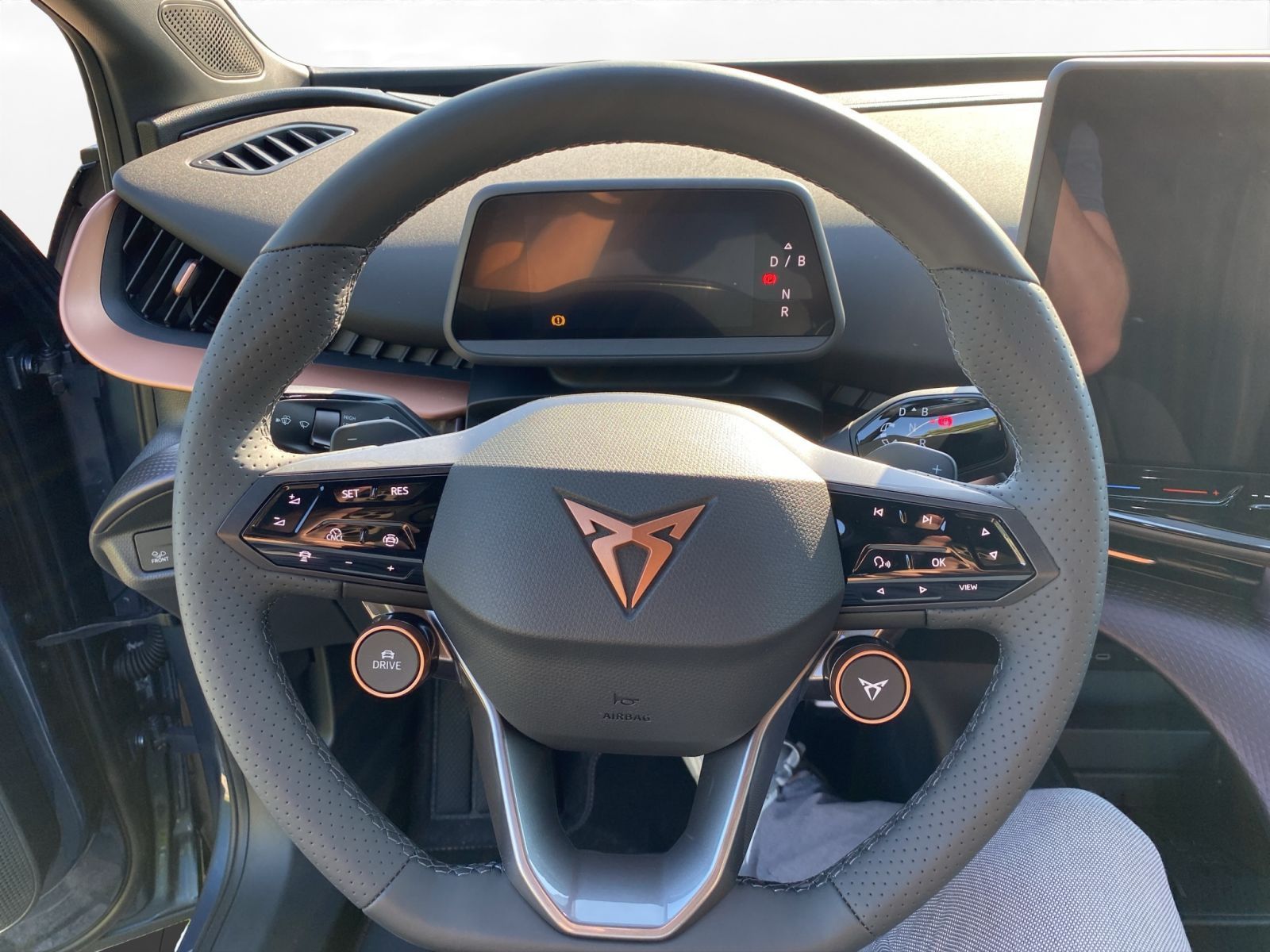 Cupra Tavascan - Bild 11