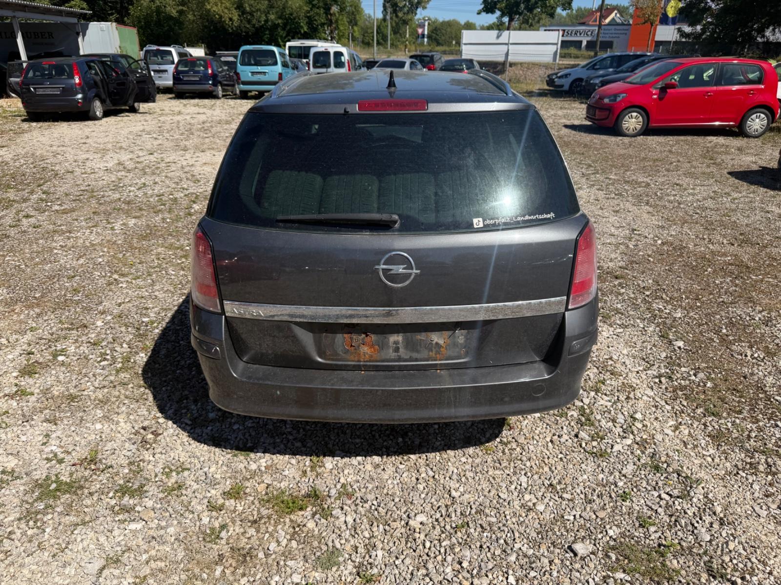 Opel Astra 2009 — photo 6