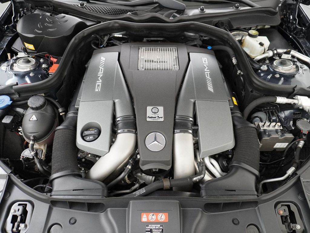 Mercedes-Benz CLS 63 AMG Shooting Brake S 4MATIC Schiebedach |