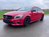 Mercedes-Benz CLA 200 Shooting Brake - Sternenhimmel  - rote Mercedes-Benz CLA 200 Shooting Brake