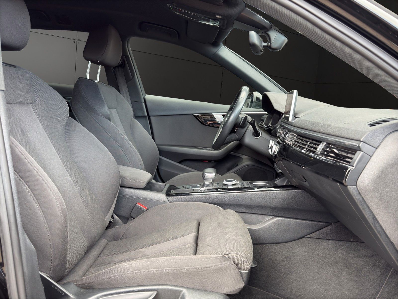 Fahrzeugabbildung Audi A4 Avant 2.0 TFSI*S-line*Virt.Cock*Navi*Ambiente