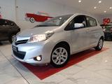 Toyota Yaris 1.0 5 porte Lounge - Toyota Yaris Lounge mit Benzin-Antrieb