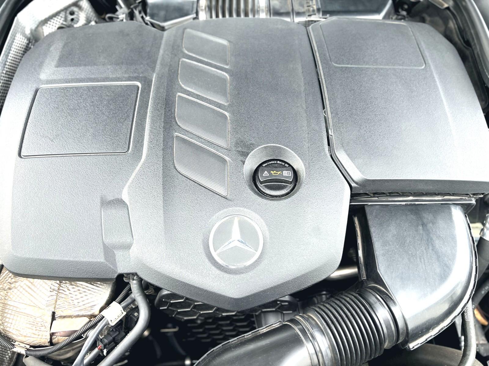 Mercedes-Benz E220d Leder Navi Multib. Standh. Kamera 7-Sitzer