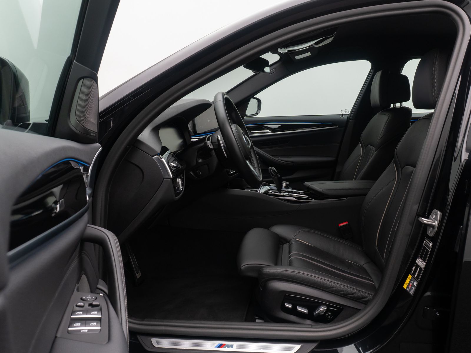 Fahrzeugabbildung BMW 530e M Sport DAB Laser H/K AHK Kamera HUD Komfor