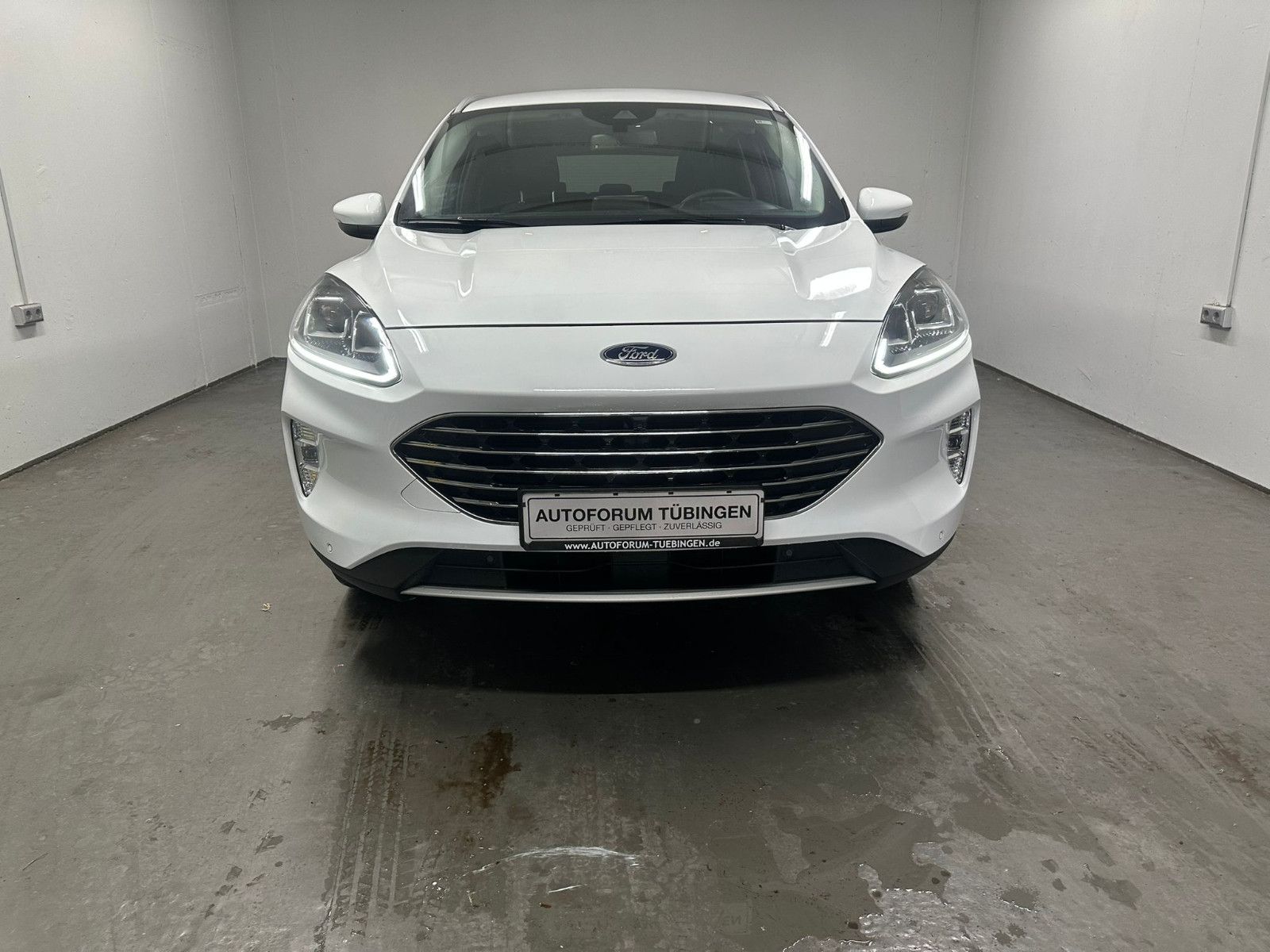 Fahrzeugabbildung Ford Kuga 2,5 Hybrid Titanium *NAVI*KLIMA*SH*360