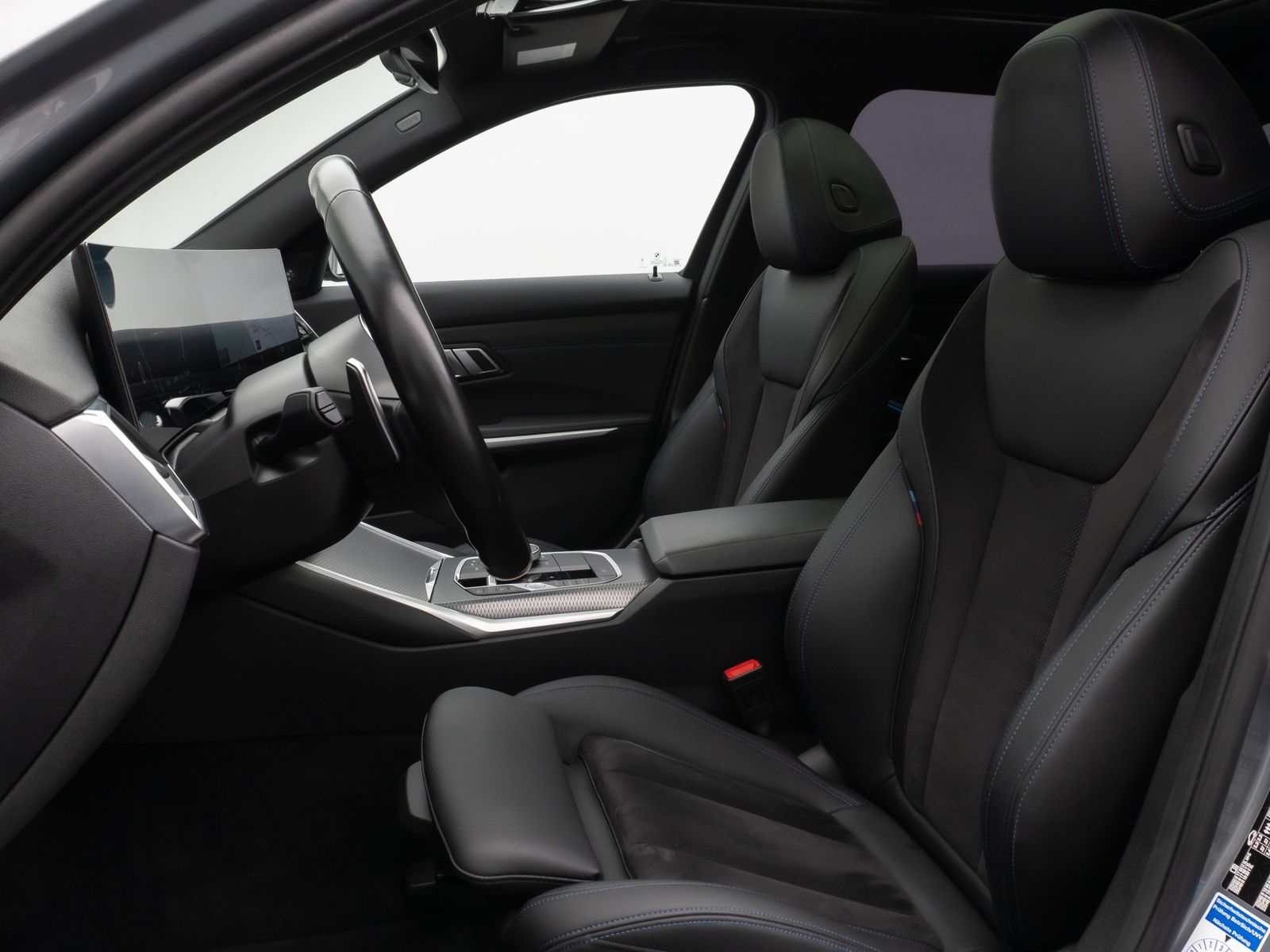 Fahrzeugabbildung BMW 330i M Sport Kamera DAB HUD H/K Komfort Panorama