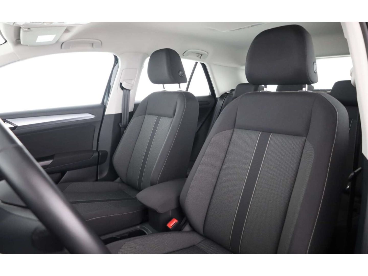 Volkswagen T-Roc - Bild 11