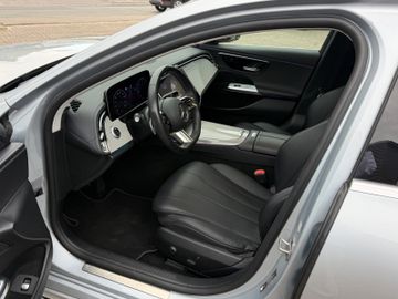 Mercedes E 220 - 11